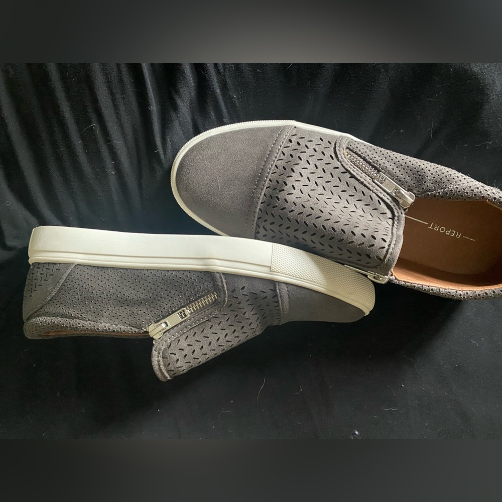 Report slide on shoes